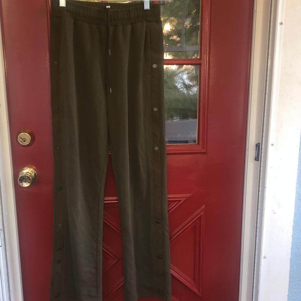 ALO Yoga Olive Green Joggers